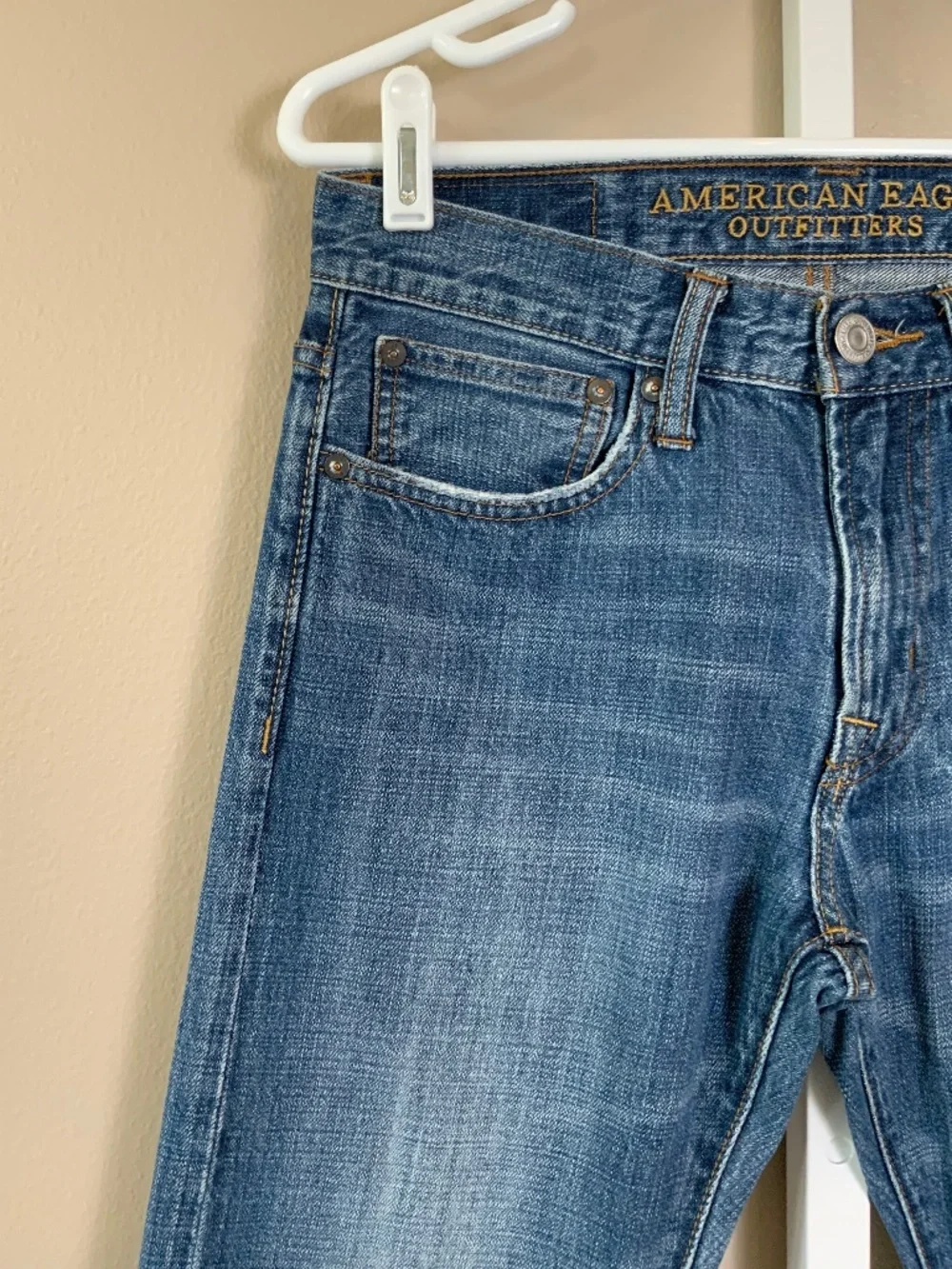 American Eagle Distressed Wash Slim Jeans